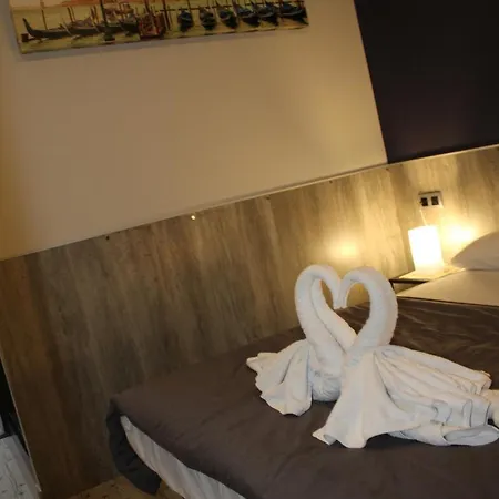 Bcn Condal Guest house 2*
